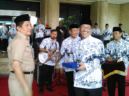 Pencarian PGRI Kota Pekanbaru - Persatuan Guru Republik Indonesia Cabang Kota Pekanbaru